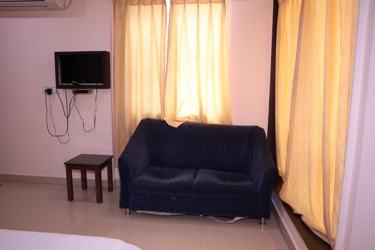 Smilestay Bns Lodge Bangalore Exterior foto